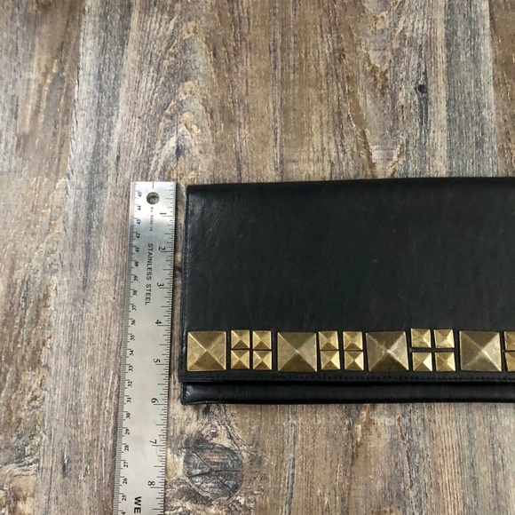 Beautiful clutch - Picture 5 of 5